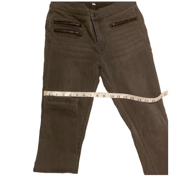 Etienne Marcel EM1036 Gray Skinny Moto Ankle Jeans with Zipper Accent Pockets-27 - Picture 13 of 15